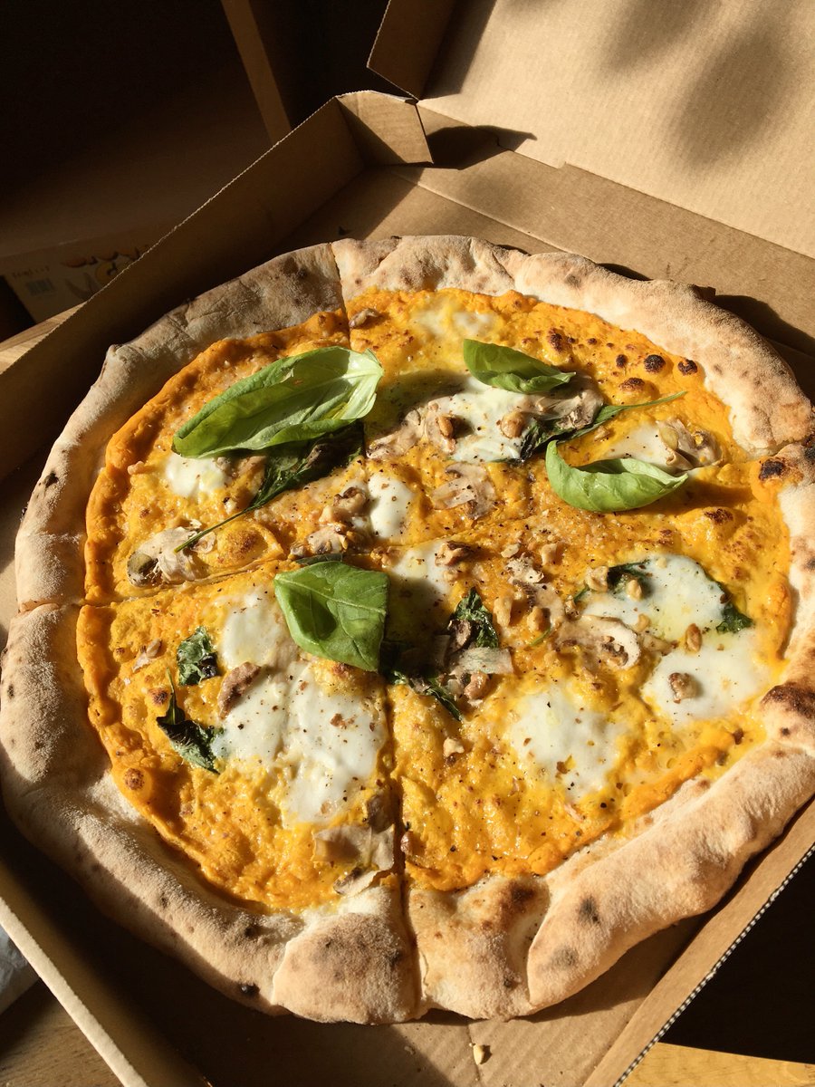 ulysseseats's tweet photo. Thread : restos pas chers (environ 10/15€ par pers) à lyon https://t.co/x3GecSFImC