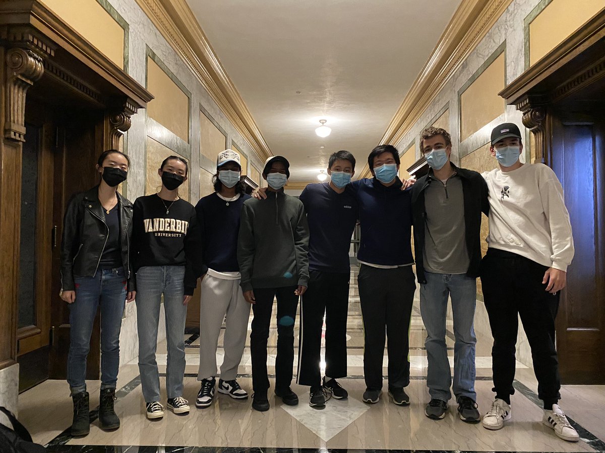 umnquizbowl's tweet photo. Siblings pic 🥰 https://t.co/XN8gemmpHQ