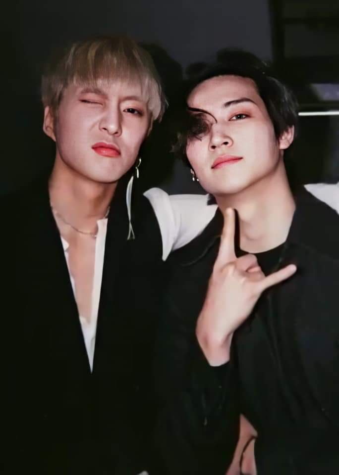 gippeoyo's tweet photo. Good morning, @official_yoon_ ! Break a leg in #YOON_PASSAGE ! 💙 Hoping to see @jaybnow_hr as a guest 👉👈🥺💚
#GOTWIN https://t.co/yqSsE9uKYO