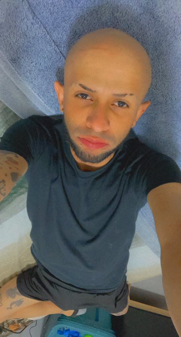 In shower/ after 🚿 https://t.co/WF4CsNzmoS<a href="/tag/newprofilepic"class="tags"><span>#newprofilepic</span></a>