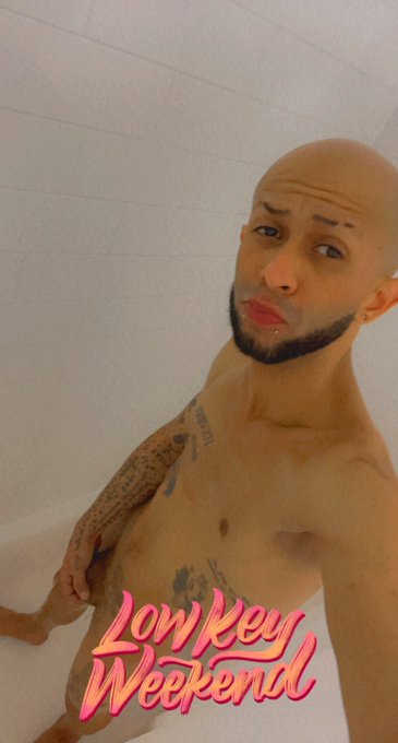 In shower/ after 🚿 https://t.co/WF4CsNzmoS<a href="/tag/newprofilepic"class="tags"><span>#newprofilepic</span></a>