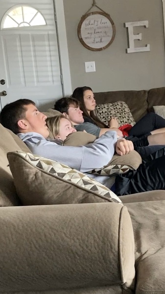 jaredjamesellis's tweet photo. Ally and her friends have watched every episode of @TedLasso repeatedly! Nothing would make this Southeast Kansas girl happier on her 18th BD than a HBD message from her favorite guy @jasonsudeikis #TedLasso #JasonSudeikis https://t.co/H24NYD5BNV