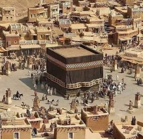 ArabicSender's tweet photo. اسمحولي --اسال--حبيبتي الحنونه--من يكون فيصل الاول-سعود --ورفيقيه-- سيكو---وبيكو---منين كانت بيت الله -بهذي البراء  ومن ا�� قبيلة---الشاطر عليه ان يفهم ولا يجيب https://t.co/r6OCim9lCF