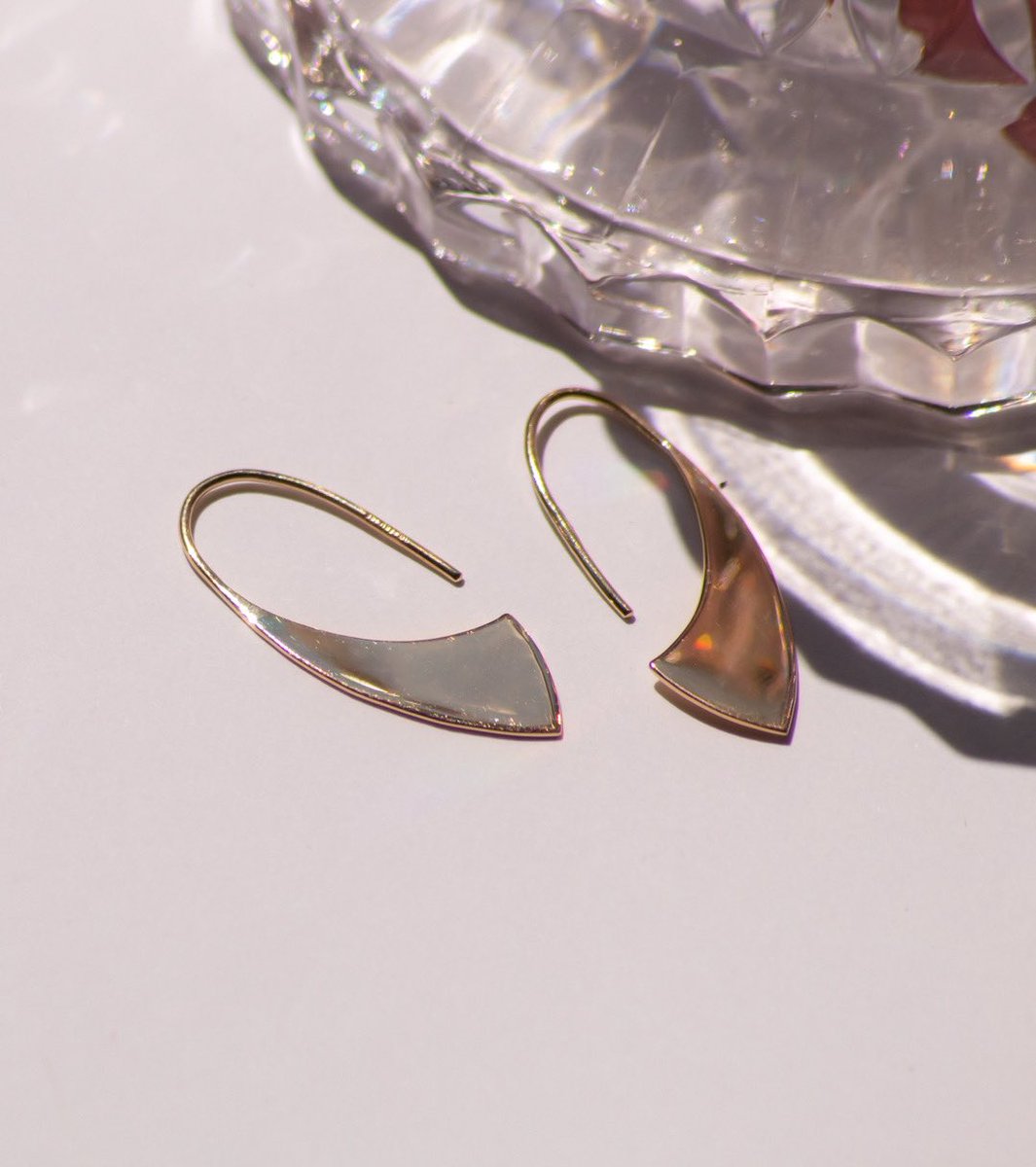 e_huds's tweet photo. So I started photographing jewelry https://t.co/dQOOwEit1s
