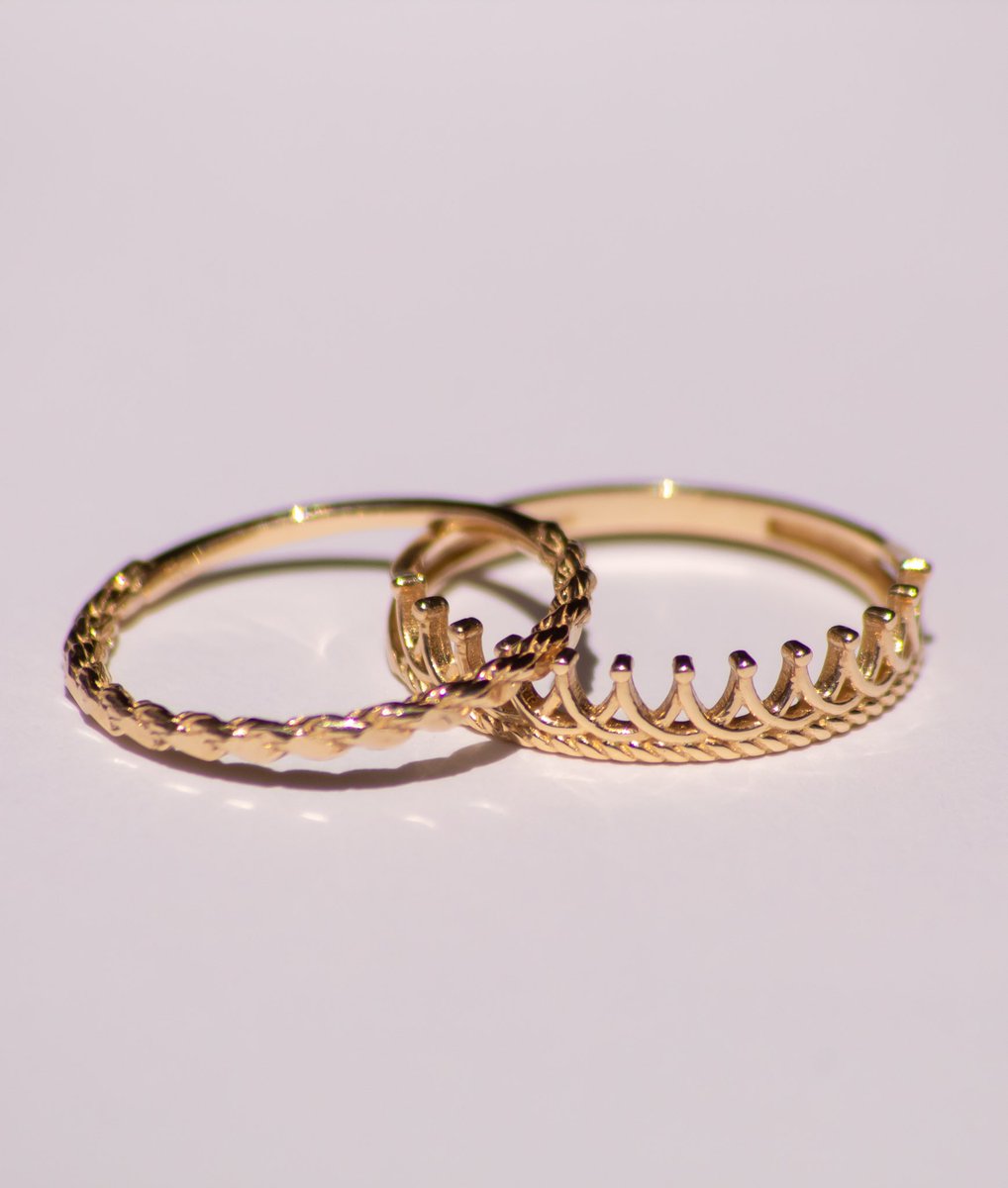 e_huds's tweet photo. So I started photographing jewelry https://t.co/dQOOwEit1s