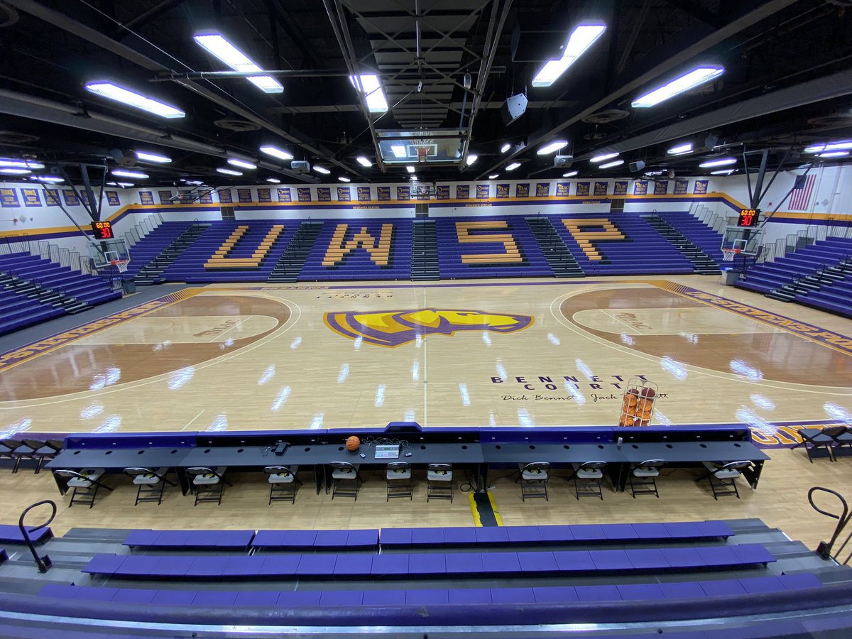 PointersMBB's tweet photo. Quandt feels a little different tonight! First home game in front of the best fans in the country in over 500 days! Excited to protect our home court tonight! 💪🏻😈 https://t.co/gespEQUgQW