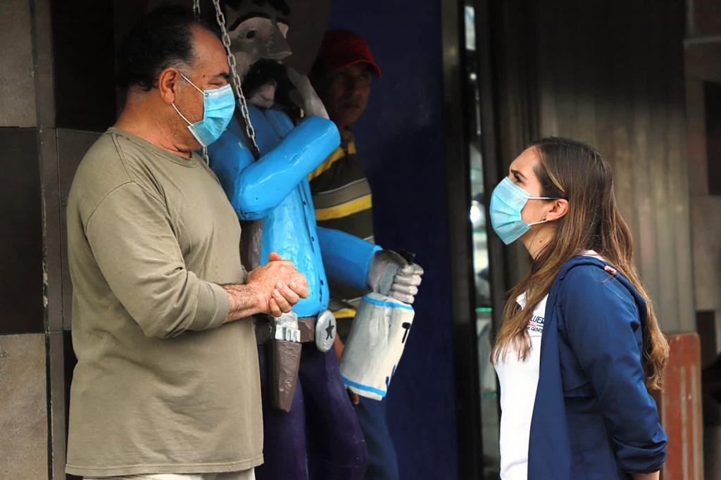 soyateneadeisla's tweet photo. Ante las lluvias de los últimos días estamos trabajando muy de cerca para combatir las inundaciones y tener las calles en buen estado en beneficio de isleños y turistas. 

Cuidar la imagen de nuestro municipio es mi prioridad, porque es el motor de la economía de Isla Mujeres. https://t.co/roST91gx29
