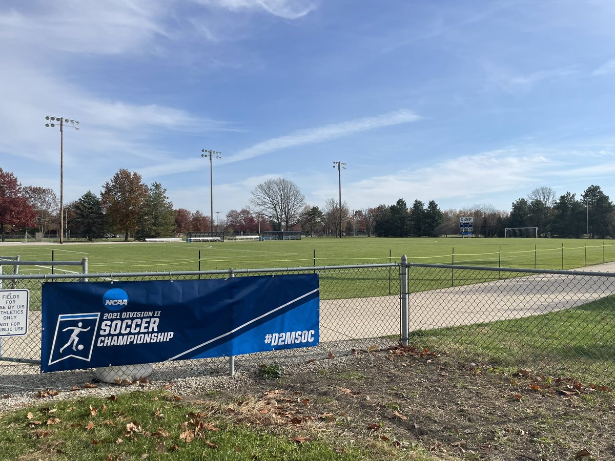 emmarosenthal_6's tweet photo. Awesome day of soccer at UIS! Felt great to be back on campus! Thank you @erinegolf02 & @UISWSoccer for another amazing day of camp! #prairiestars💫 https://t.co/4i5bY7ecQE