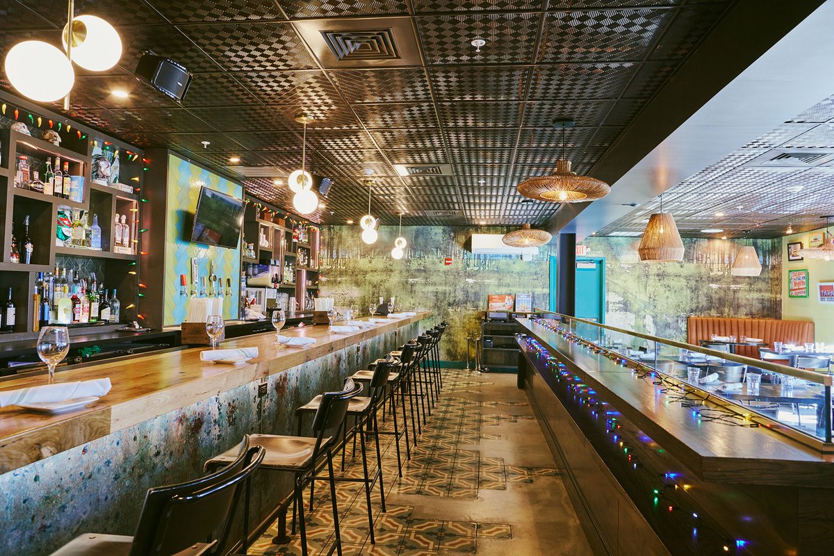 We have a gorgeous space that is sure to impress your guests for any holiday gathering. Link in bio to inquire about hosting your next event with us! 🥂 🎉