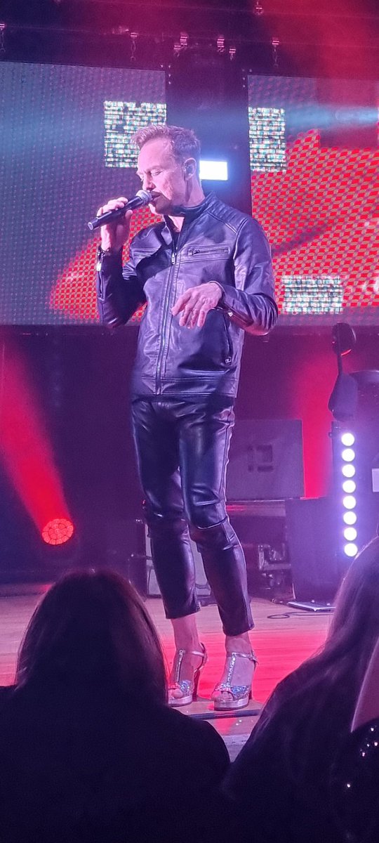 mwtsang79's tweet photo. What a great night out seeing @JDonOfficial, finally seeing him in concert which I have waited over 30yrs! https://t.co/B6rb1CMvrb