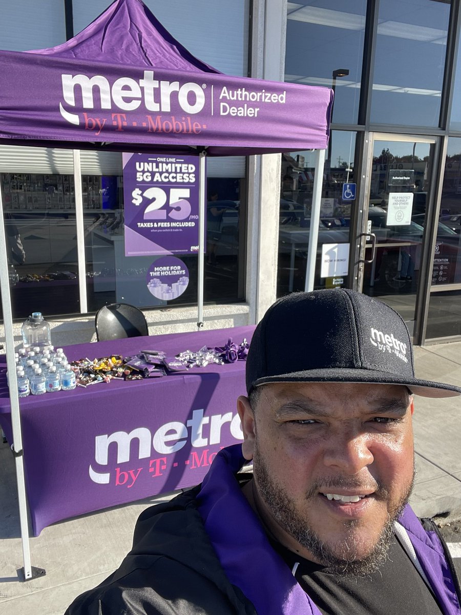 CoachBookt3's tweet photo. #SwitcherSaturday in full effect! Come down to 1010 W Hammer Ln #Stockton Afeef & Letisia have some AMAZING deals! SAVE HALF WHEN YOU SWITCH! #NorCalDreamTeam #WeAreNW #CentralValleyNorth #MetroEvents https://t.co/LgCuALE8rD