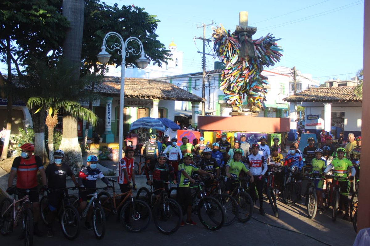 Tprende's tweet photo. #MetaDeporte
Ciclistas de Putla, Juxtlahuaca y Silacayoapan, participaron la mañana de hoy sábado en el recorrido recreativo de 28 kilómetros partiendo de la explanada municipal. https://t.co/nqkVEH0VtB