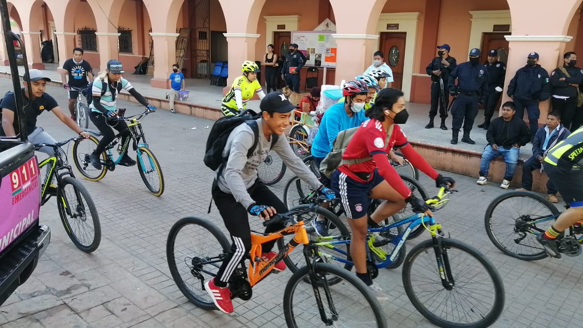 Tprende's tweet photo. #MetaDeporte
Ciclistas de Putla, Juxtlahuaca y Silacayoapan, participaron la mañana de hoy sábado en el recorrido recreativo de 28 kilómetros partiendo de la explanada municipal. https://t.co/nqkVEH0VtB