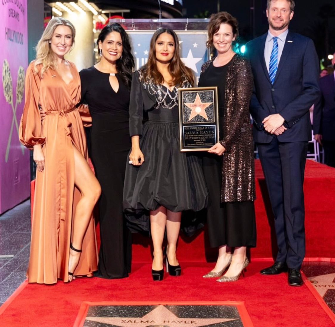 LupitaSCornejo's tweet photo. Amazing evening as the @HollywoodArea welcomed @salmahayek to the @WalkofFameStar. Joined by #ChloeZhao @AdamSandler @ericgarcetti @MayorOfLA @mr_jose_cornejo @wofstargirl 
#SalmaHayek @TheEternals @HouseOfGucciMov 
📸: @imagerybyoscar | HCOC

Repp’ing  @ATT #LifeatATT 🙋🏻‍♀️ https://t.co/SZcBEIGGee