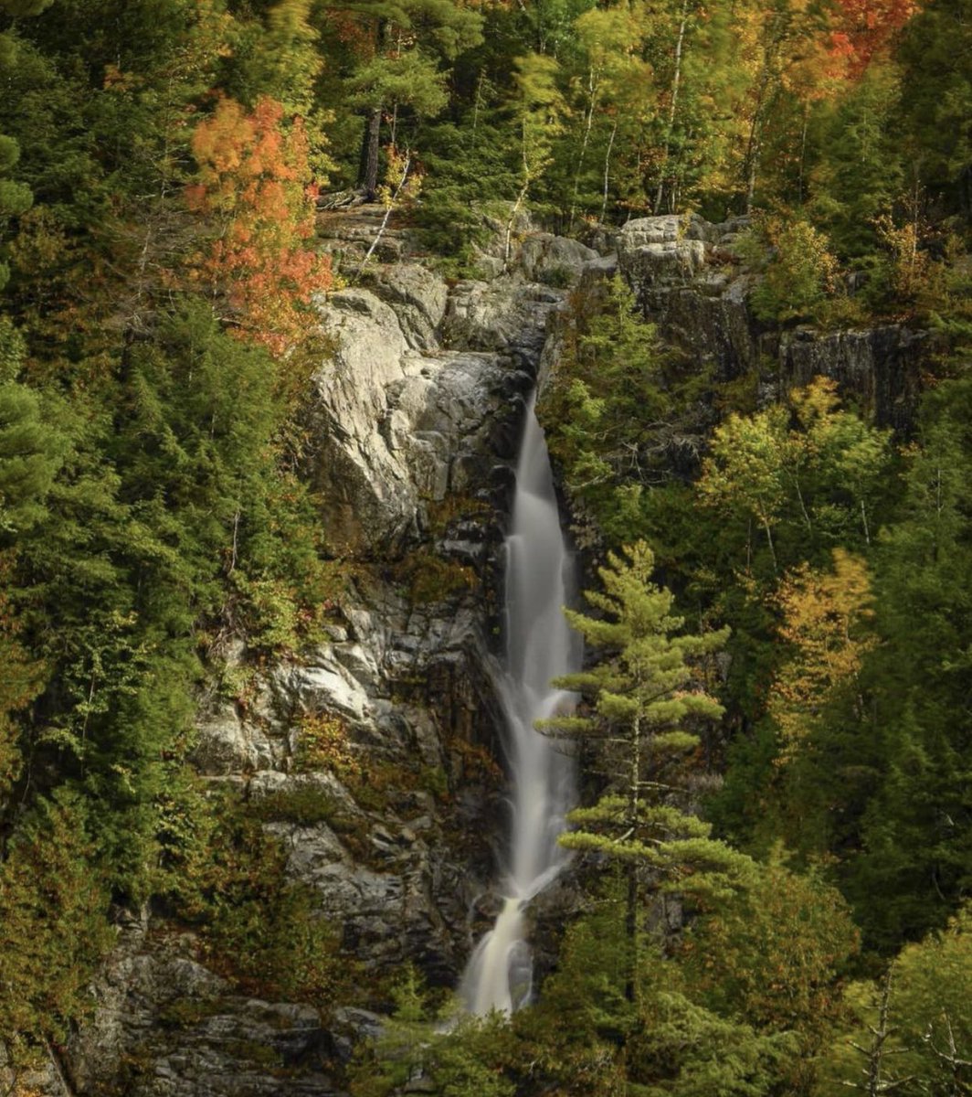 wanderlust_ny's tweet photo. The Adirondack High Peaks offer some of the best views in all of the New York State…or the country for that matter! 🍁🏞🍃#explore #NY #upstate #peaks #wanderlust https://t.co/4IbArLss9O