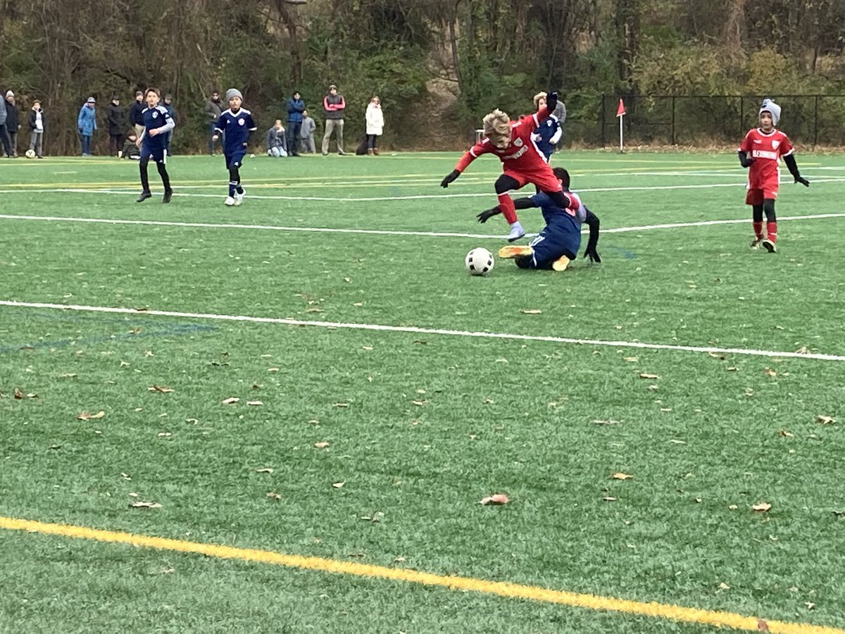 Size5Ball's tweet photo. Well done to the @AlexandriaSoc U10 Academy RED Boy’s squad for battling through &amp; winning their 2nd match-up in the #NationsCapitalCup ⚽️ tournament. On to semi finals tomorrow. Good luck team! w/ @BenHawkins8 @HSmithChaperon https://t.co/uwR27uMEot
