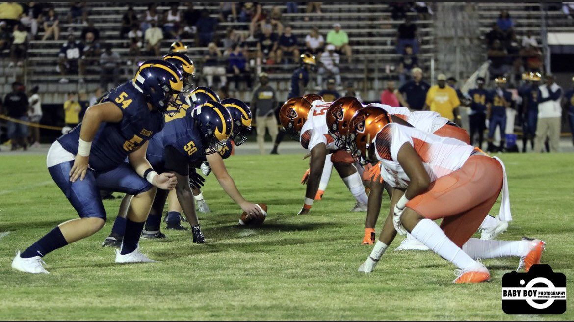 MUDD DIGGERS                        VS.        THE MOB
Coaches we got dogs in the trenches on both sides of the ball! We CAN and WILL be difference makers! @CHSTruckers_ <a href="/CoachFerg757/">Darius Ferguson</a> <a href="/Dtrell757/">Coach Leonard</a>