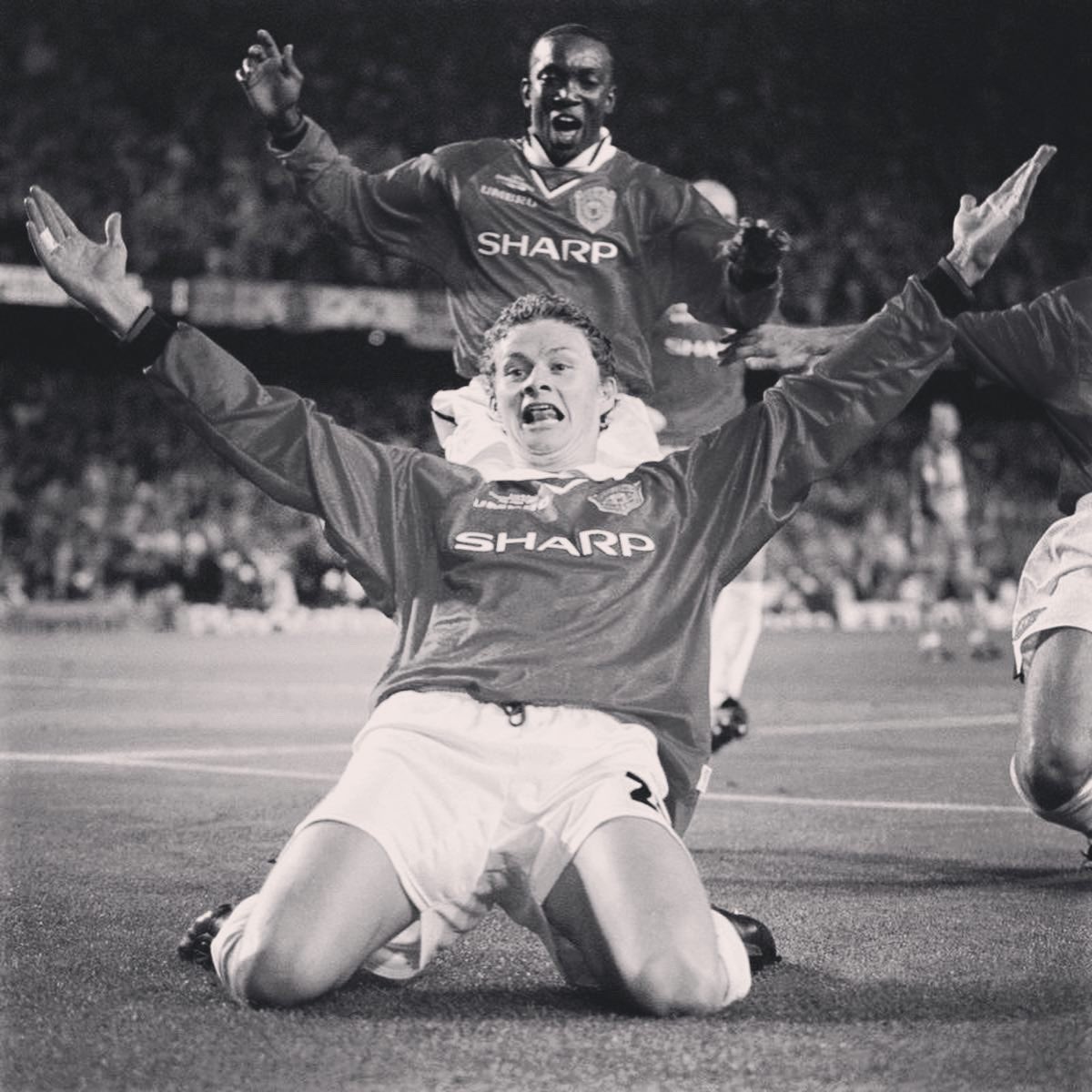 powsney's tweet photo. You are my Solskjaer, My Ole Solskjaer, You make me happy, When skies are grey.

#20LEGEND #OLE https://t.co/SuZ3mJUORh