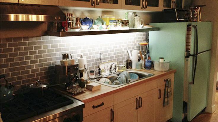 SuperGirlTheCW's tweet photo. They definitely dance around the kitchen in the refrigerator light. When Kara gets caught looking for a midnight snack. https://t.co/Fdl50rpoWv