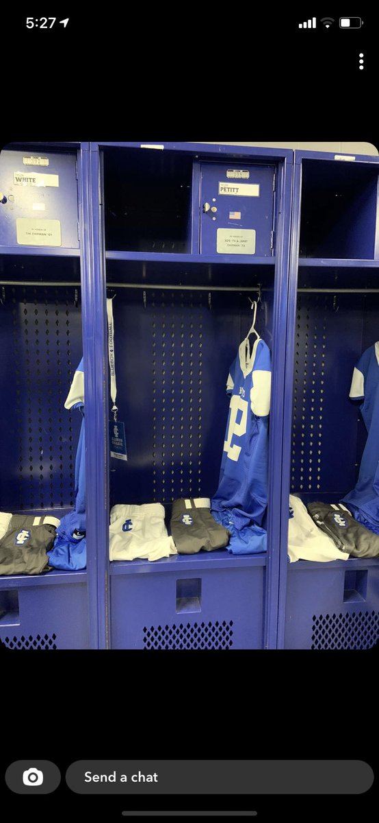 Just wanted to give a huge thanks to <a href="/IC_Football/">Illinois College Football</a> <a href="/CoachDeFrisco/">▫️Ray DeFrisco▫️</a> @BPogueIC <a href="/Coach_RReid/">Riley Reid</a> <a href="/Coach_THarrisIC/">Tyler Harris</a> @CoachWillis91 <a href="/CoachCraigNeece/">Craig Neece</a> @CoachLockettIC  for making my visit today feel like home. Thank you for the official offer ! #family 🔵⚪️