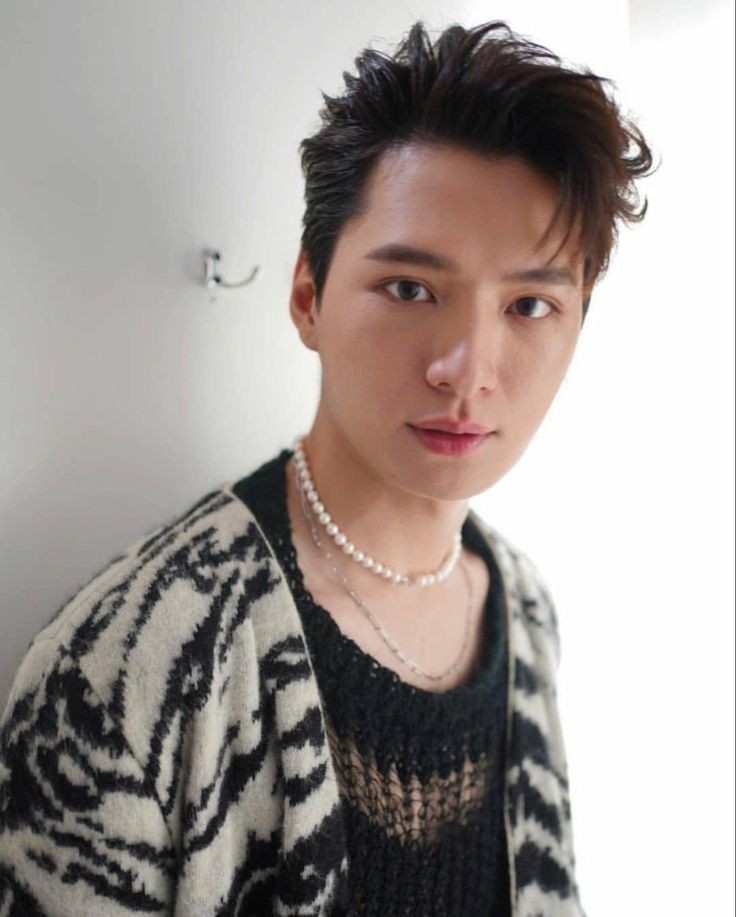 hourlykristtps tweet picture