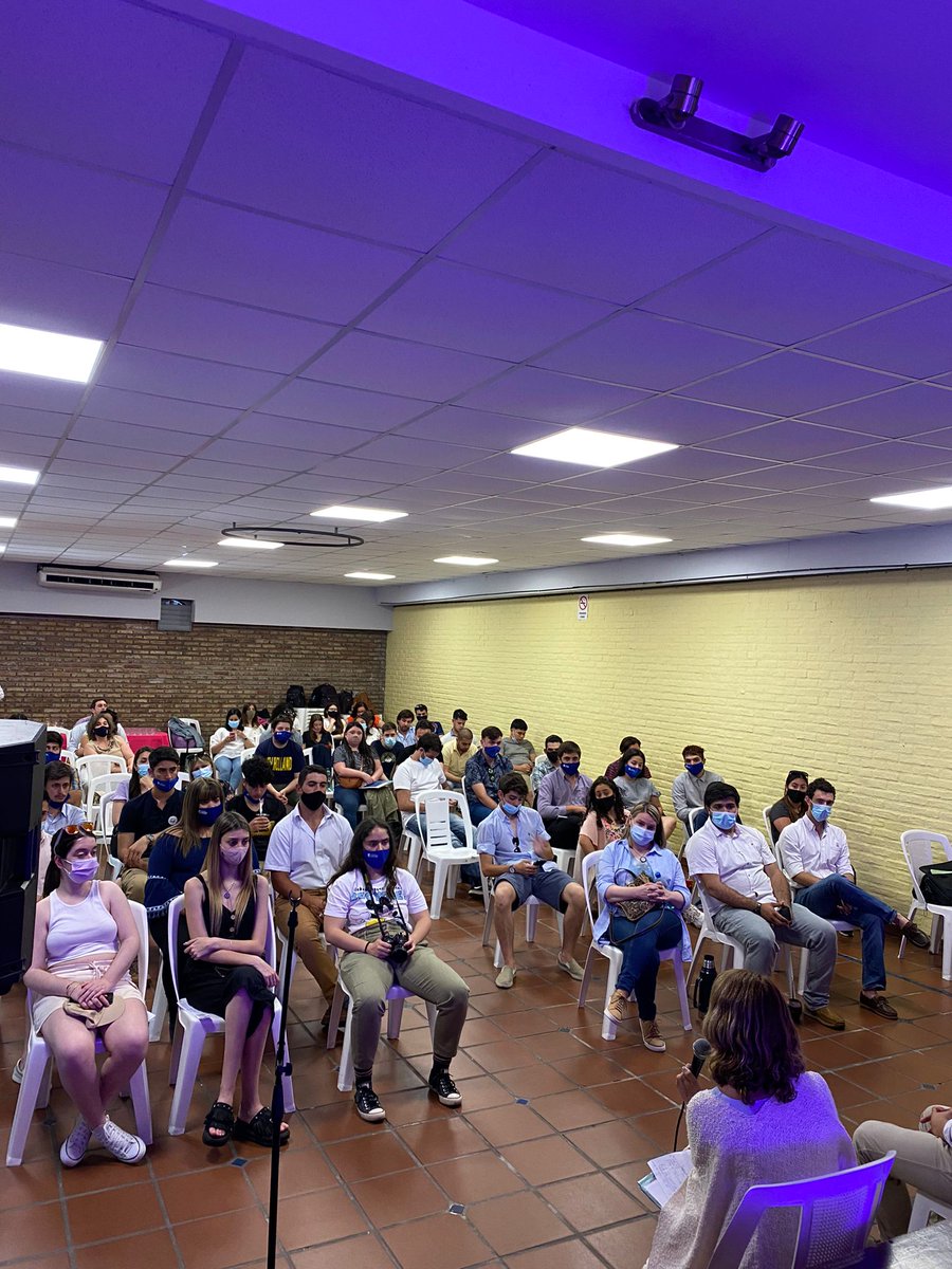 jfranncastillo's tweet photo. Con los @Jovenes40 mantuvimos un encuentro en Florida en defensa de la LUC organizado por la @CDJ_Florida y @CDJ_Montevideo.

¡Excelente intercambio con jóvenes comprometidos con el Gobierno y el @PNACIONAL https://t.co/rEfOKooEjJ