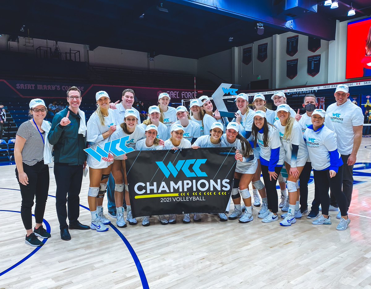 BYUwvolleyball's tweet photo. 🏆🏆🏆 https://t.co/rUQekb1e8w