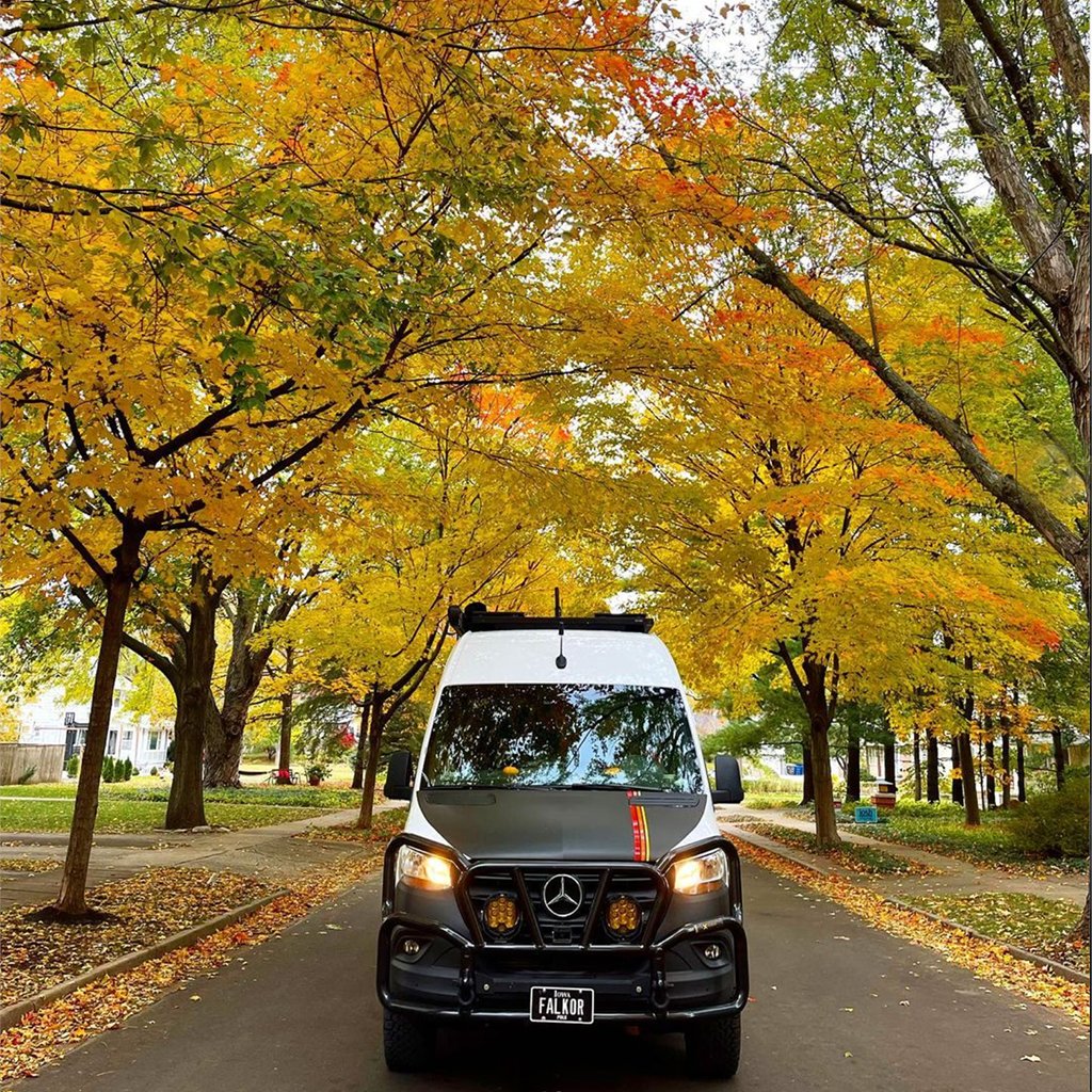 ROAVCustom's tweet photo. Visiting family this year? In a Sprinter van conversion you have transport and a place to crash. No need to inconvenience the in-laws. Call us today to find out how to start your custom build.

#vanlife #vanconversion #sprintervanconversions #vanlifecamper #vanlifestyle #vanlifer https://t.co/MnryZtwVXK