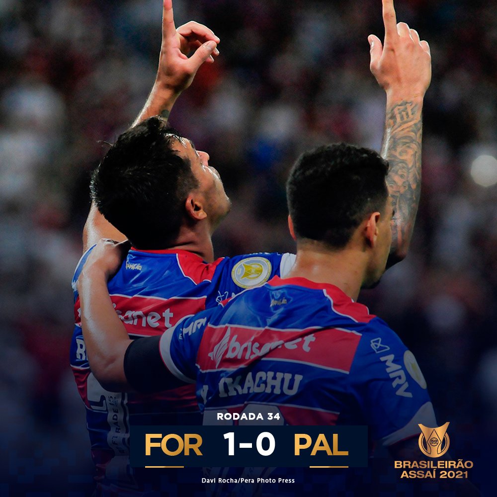 Brasileirao's tweet photo. O @FortalezaEC voltou pro G4, hein! É o Laion! https://t.co/aojQchCrax