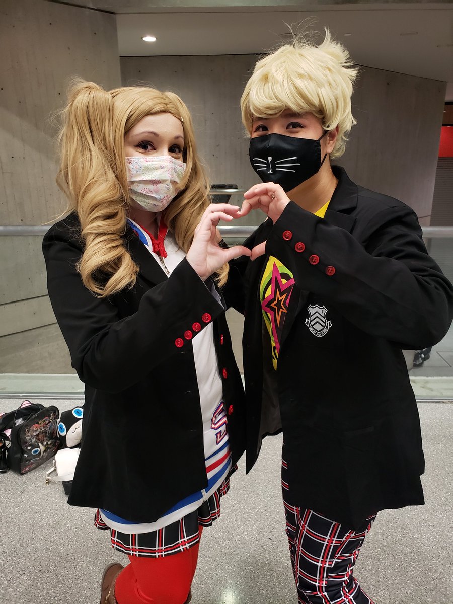 Sunfloradesu's tweet photo. Persona 5 time!! 

Ann: @Pyroar 
Ryuji: me 😎

#AnimeNYC #animenyc2021 https://t.co/6sDycmjwxa