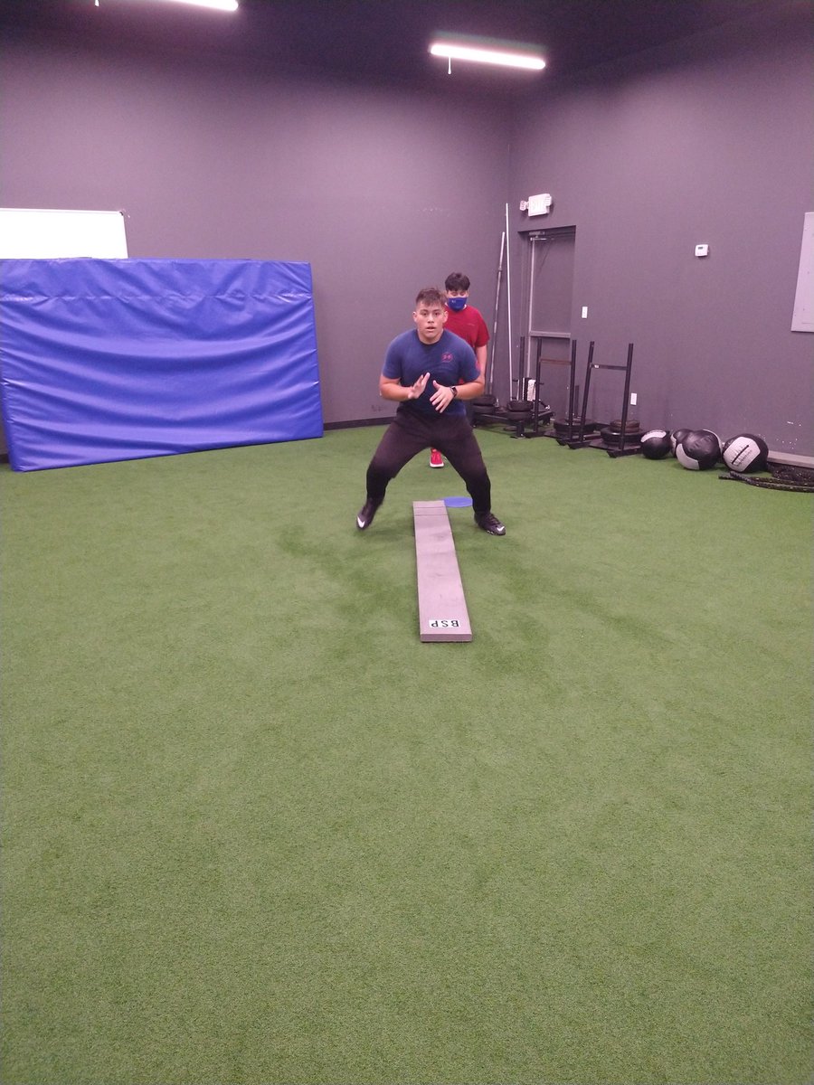 OLcoachGalvan's tweet photo. Preparation for next season starts now. GOALS!! Let's get it! #RGVfootball #Repetition #MuscleMemory #GetOnTheWall #OwnTheDetails https://t.co/MpOMZcek21
