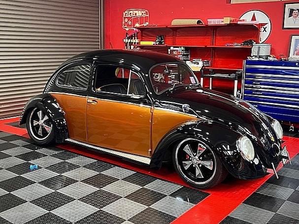 CarManToday's tweet photo. This ultra cool beetle just freshly finished up over in Thailand. Fully equipped with Limebug gear, and another full setup inbound to fit out their Karmann Ghia also. Humbled to be trusted on such amazing builds all over the world 🙌 #limebug #fusca  https://t.co/oGQ9qOf6KD https://t.co/9ozpnIVuMP