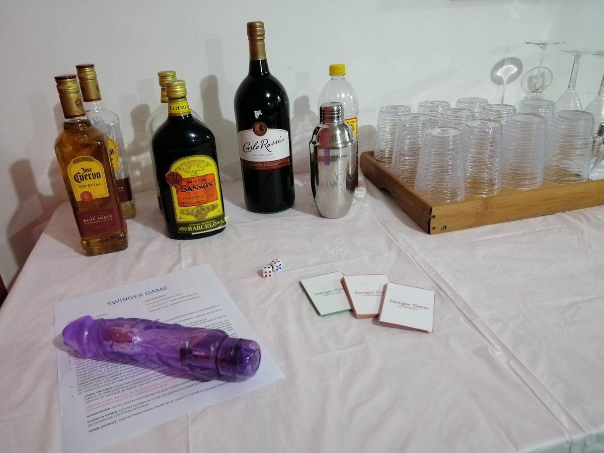 Jolisw2018's tweet photo. Todo listo para la primera noche de #swingergame https://t.co/fni9mj80Mt