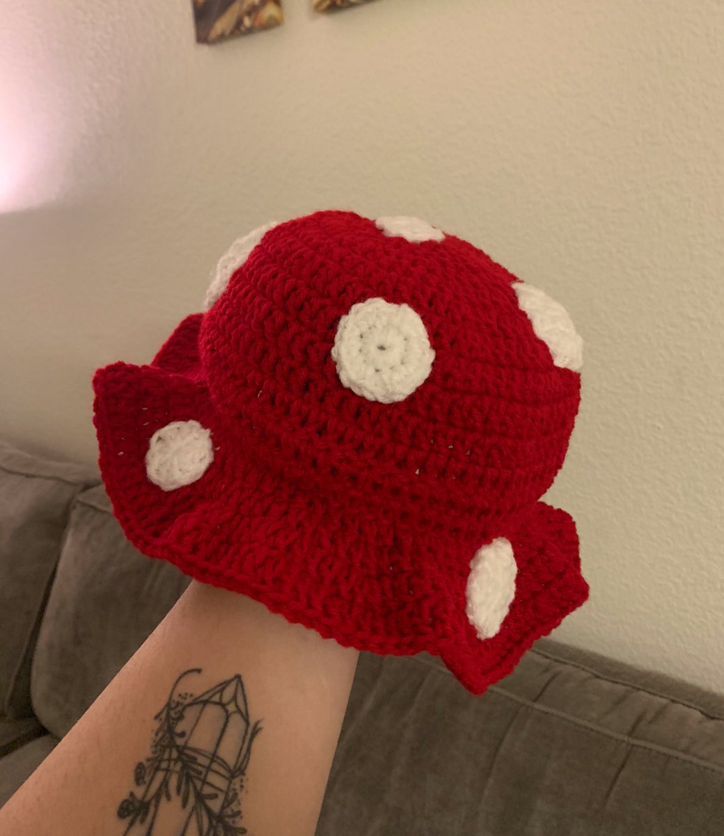 mamagreeen's tweet photo. A lil sneak peak of this cute mushroom bucket hat 🍄 https://t.co/VWszMnkm3c