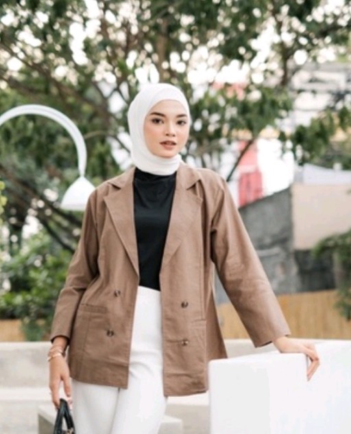 SimpleLookThing's tweet image. Sofia Linen Blazer🌱

Hi dear, ini satu lagi daily blazer yg simple &amp;amp; casual look. Sofia Linen Blazer
shp.ee/b96tgwp