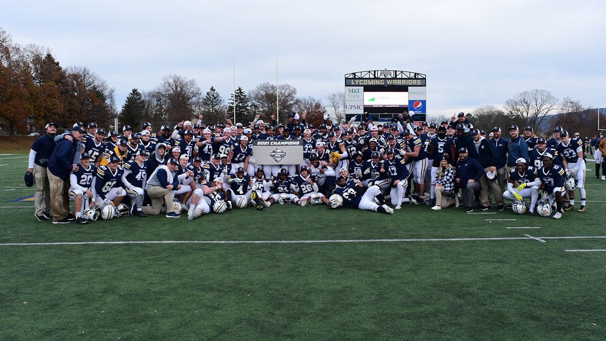 gomacsports's tweet photo. FB: @lycoathletics Captures Centennial-MAC Bowl Series win over Ursinus on Saturday! Joey Guida named Bowl Series MVP! #MACfb #d3fb #NCAAD# #BringYourBest

📄: https://t.co/sy23bCFUpl https://t.co/vOQ6LdkcMS