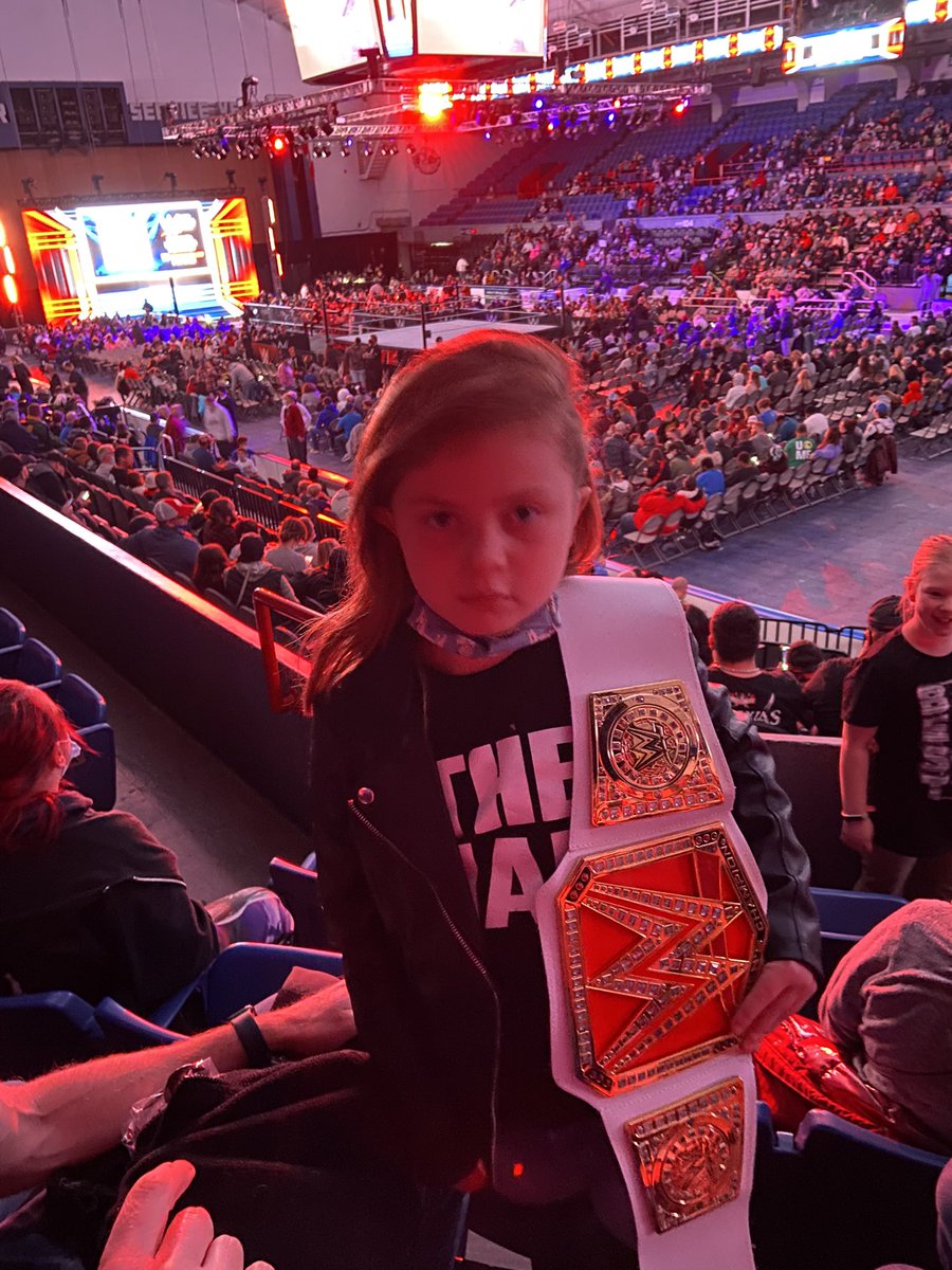 Mrkeohanelbe's tweet photo. Finally, WWE has come back to Syracuse! #wwesyracuse https://t.co/mm21p9K2dk