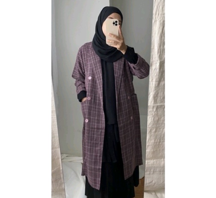 SimpleLookThing's tweet image. Square blazer k6🌱

Long blazer
Hi dear,bahan yg superrr nyaman bangettt... &amp;amp; warna” yg superrr cantikkk😍
shp.ee/zd6tpt7