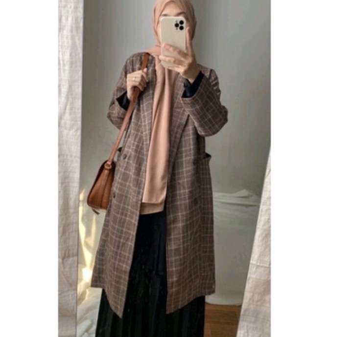 SimpleLookThing's tweet image. Square blazer k6🌱

Long blazer
Hi dear,bahan yg superrr nyaman bangettt... &amp;amp; warna” yg superrr cantikkk😍
shp.ee/zd6tpt7