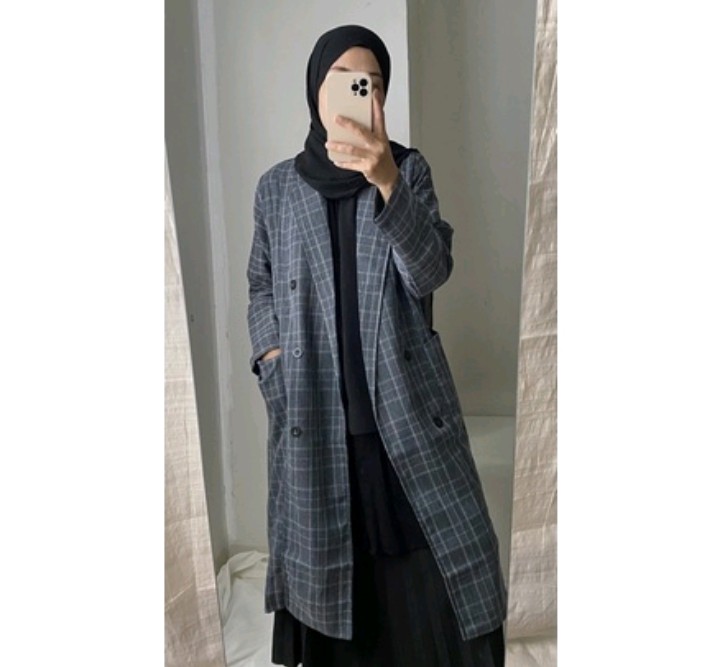 SimpleLookThing's tweet image. Square blazer k6🌱

Long blazer
Hi dear,bahan yg superrr nyaman bangettt... &amp;amp; warna” yg superrr cantikkk😍
shp.ee/zd6tpt7