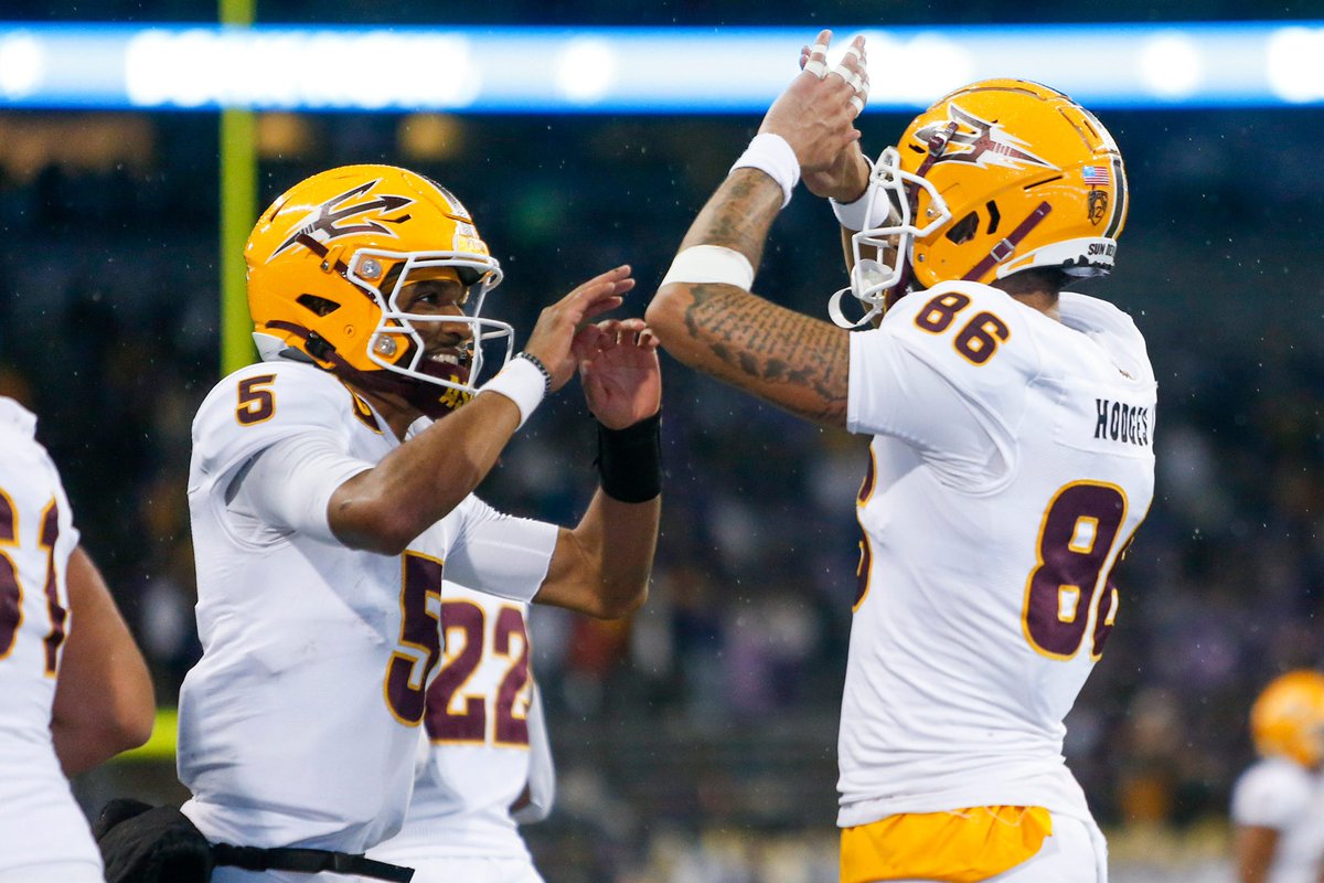 Matthew_Klop's tweet photo. Extremely blessed to have been Offered by Arizona State University!
@CoachJWood2 @ZakHill10 @litten_andy @BrandonHuffman https://t.co/SeVrcrGiif