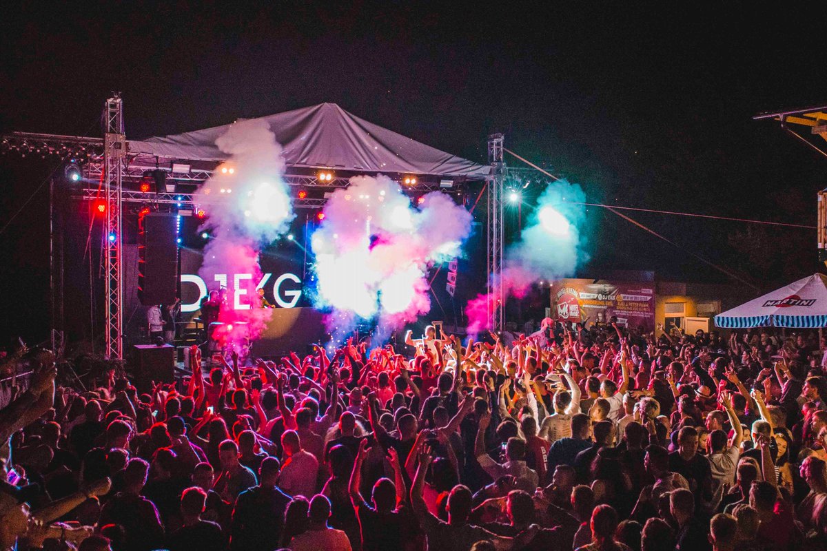 RuffBeatzEnt's tweet photo. #EDM's global superstars are all heading to Exeter's finest venues for the two-day HTE (Hard #Trance Europe)!

Learn more about the event with the link below!

https://t.co/QWjOqIOcEY https://t.co/MsvaunFDUS