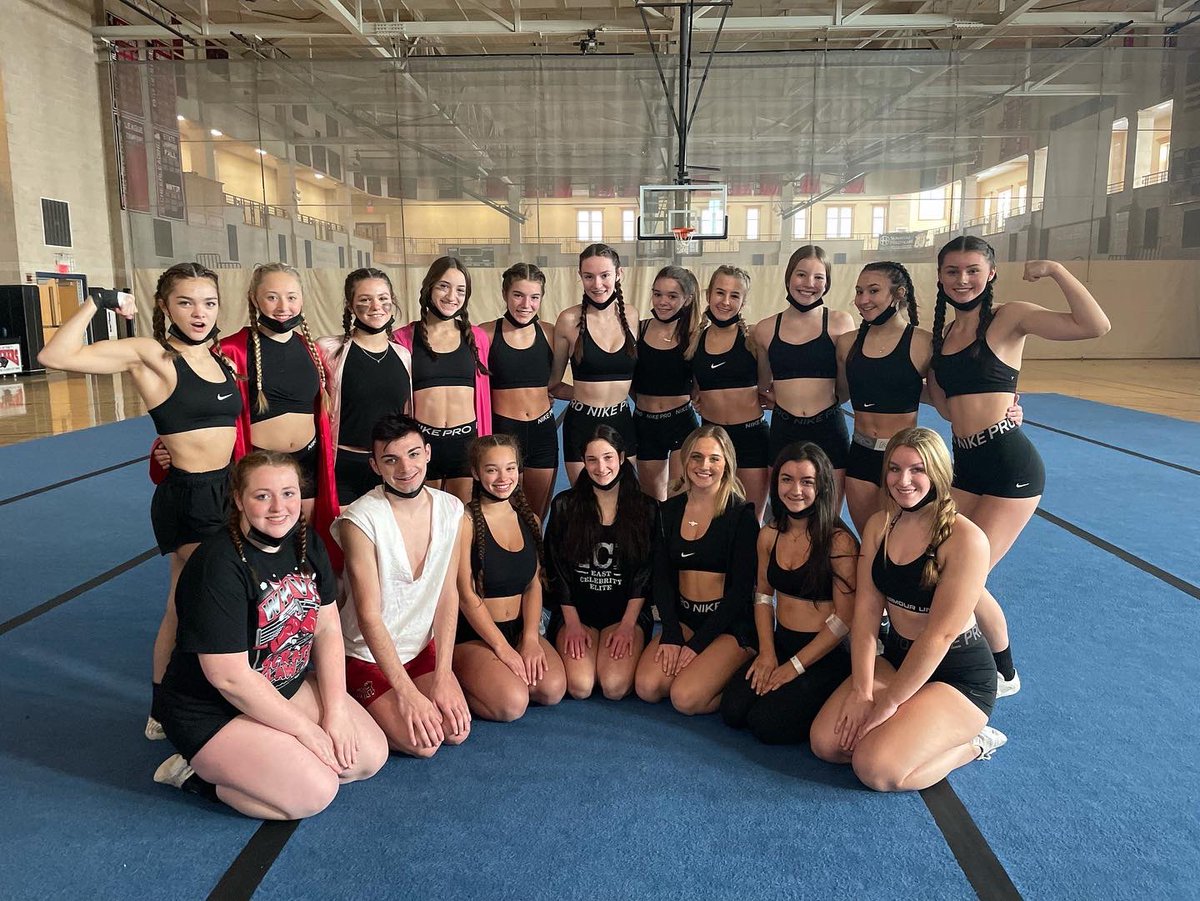 WHPantherCheer's tweet photo. This team just makes it easy to love them. Ready for a TKO tomorrow 👊🏻 #StatesIn1 https://t.co/e6AykcG5rK