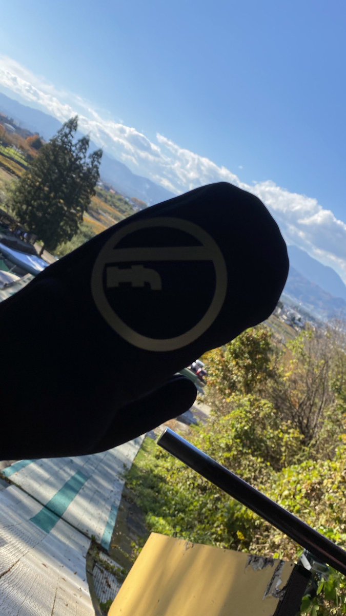 I_fun_d's tweet photo. 寒空の日はネオプレーンミトン。

You have a comfortable time on chilly today.

#i_fun_d 
#ネオプレーンミトン #タイプ2 
#ミトン軍手 #オフトレ 
#オフトレスノーボード 
#サーフィン #波乗り 
#neoprene_mitten #type2 
#mitten_gunte https://t.co/Frytaga5HG
