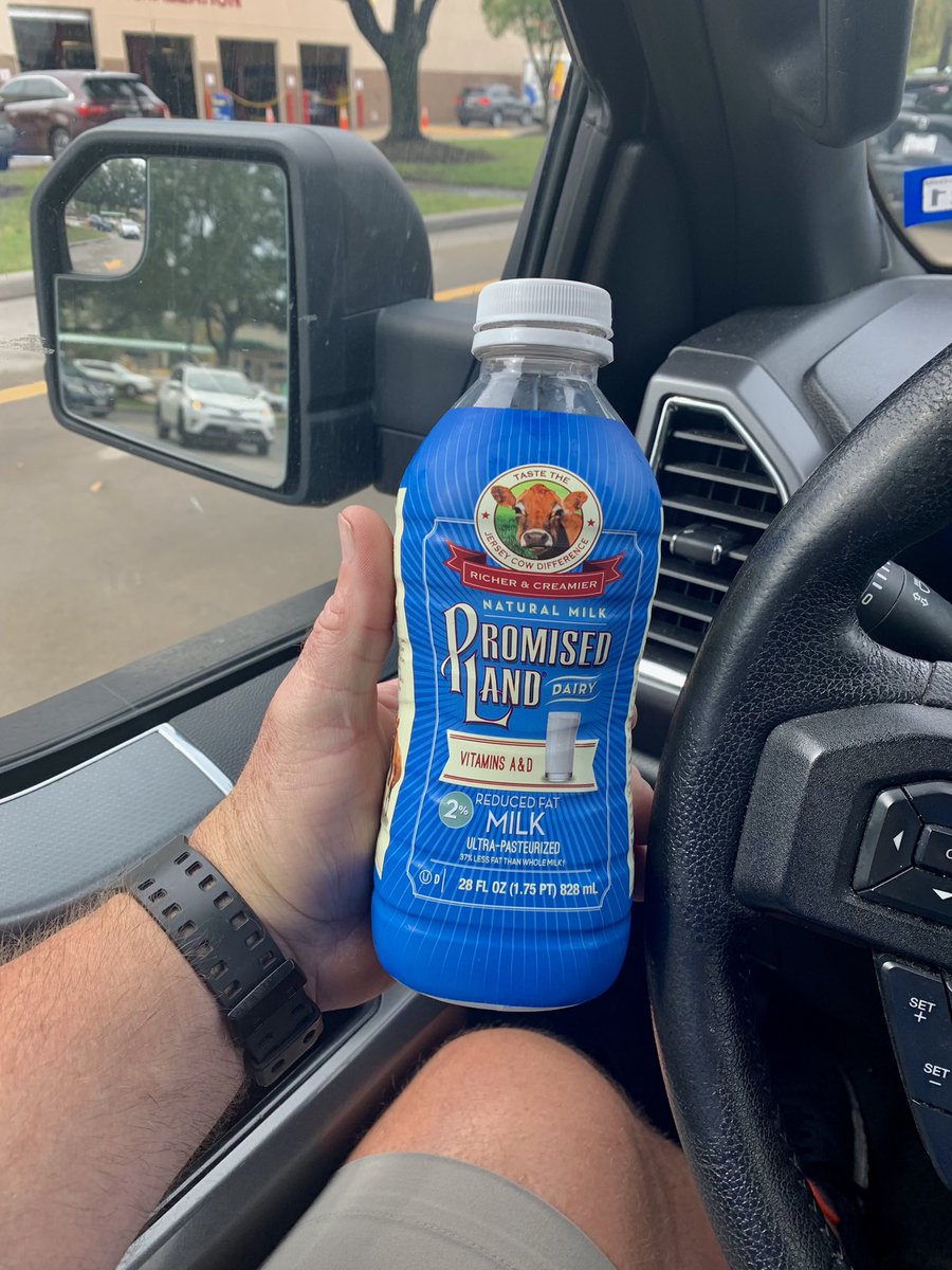 EdCosner's tweet photo. Another road trip essential of mine!! 
Damn I love ice cold milk!! 

#oldstrongguysrule #powersportstrengthconditioning #3xlstout #tight5performance https://t.co/i4Hau0sod5
