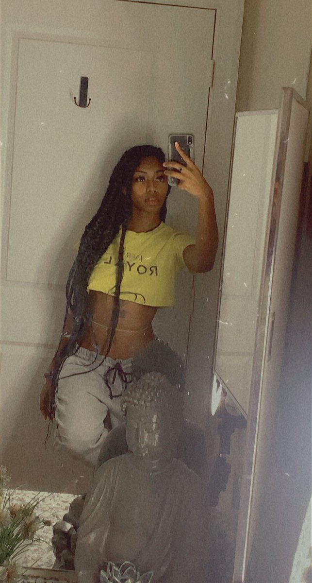 took these b4 I took my braids owt 💛