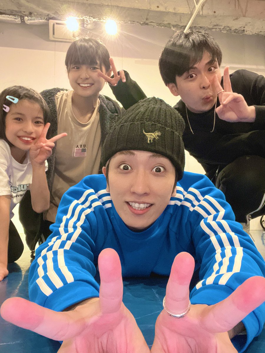 Umi_babe's tweet photo. 今日はいよいよ千本桜10周年fesです🌸一生懸命歌います🎤😆
#千本桜fes https://t.co/Lj99YfplCB