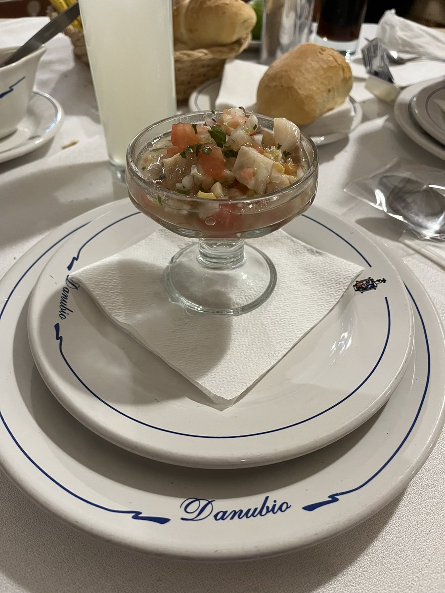 mbayghen's tweet photo. Siempre una delicia ir a @edanubio 😁🌟 https://t.co/G36wyjdctM
