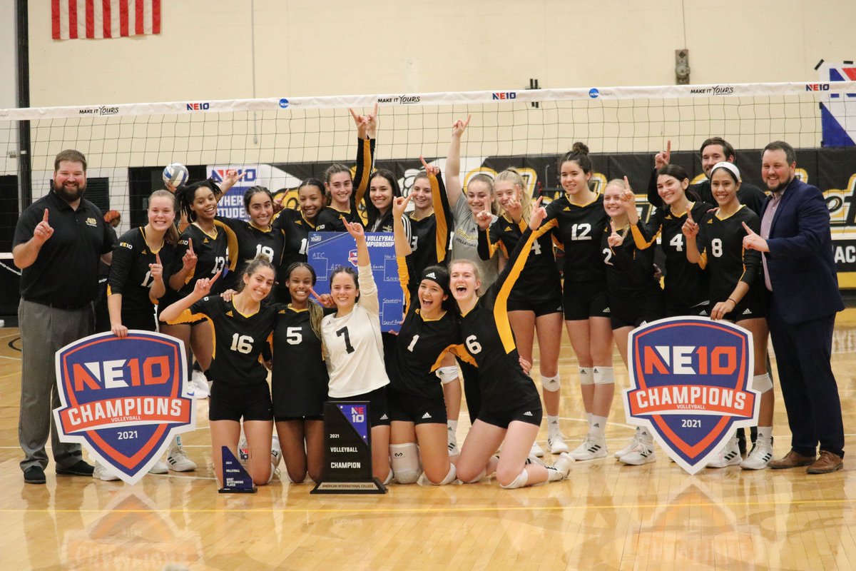 TheNortheast10's tweet photo. 𝐂𝐇𝐀𝐌𝐏𝐈𝐎𝐍𝐒! 🏆

For the second time in program history, @AICvb has won the NE10 Volleyball Championship after a thrilling 3-2 victory over @UNHChargers 🏐

#NE10EMBRACE #NCAAD2 #D2VB https://t.co/PMHtLzz4Vb