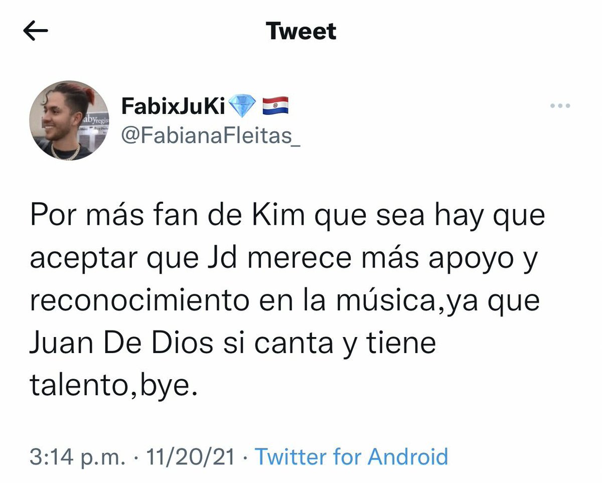 Maluf90's tweet photo. Yo creo q @Juandedios_P no merece tener fans de este tipo q minimizan el talento de Kim, q lastima q para defender a uno tengan q tirar hate a otro 😠 es lamentable, en vez de fans parecen haters https://t.co/GbUQDueTE4